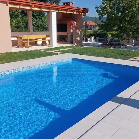 Villa Hirundinidae *