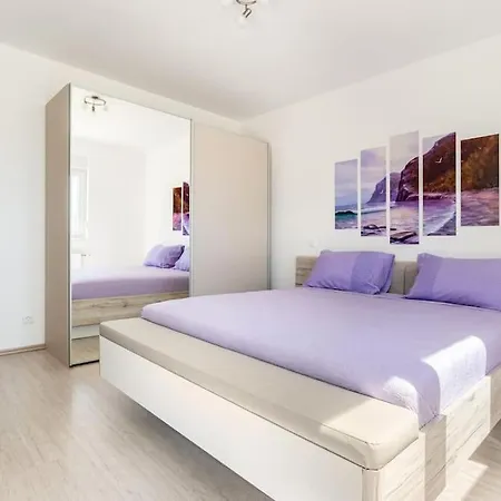 Villa Hirundinidae Gornji Muc