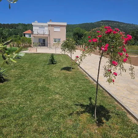 Villa Hirundinidae Gornji Muc